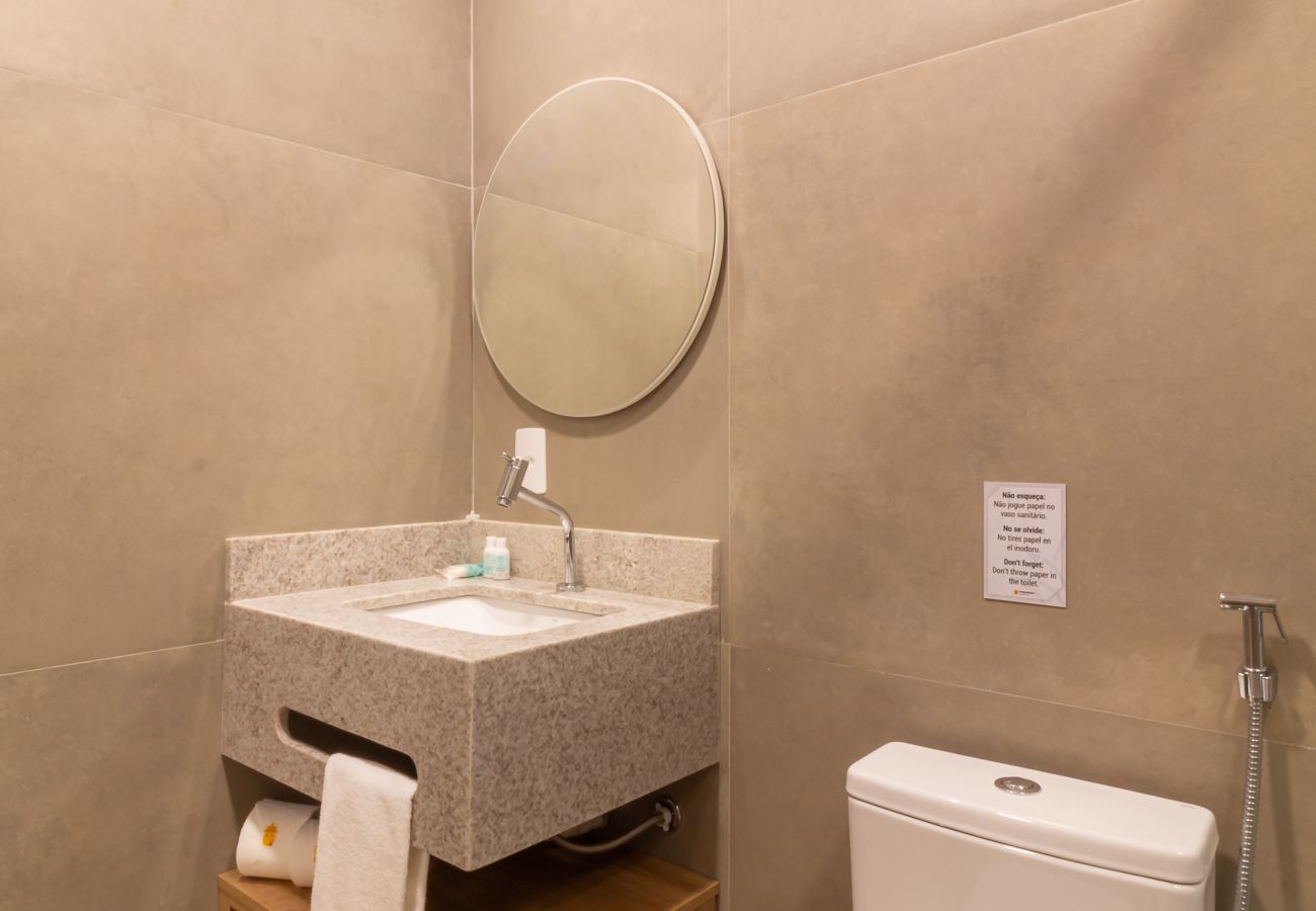 Appartamento a Rio de Janeiro - Refúgio a Poucos Passos de Praia de Copacabana | Q15