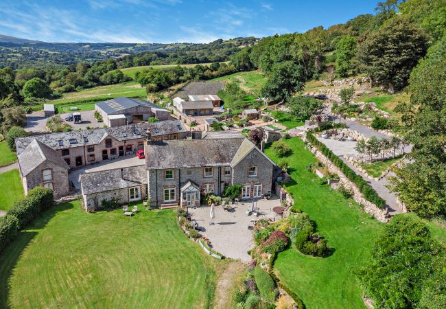 Casa a Chagford - Linscott Farmhouse - Boutique retreat with hot tub and natural pool