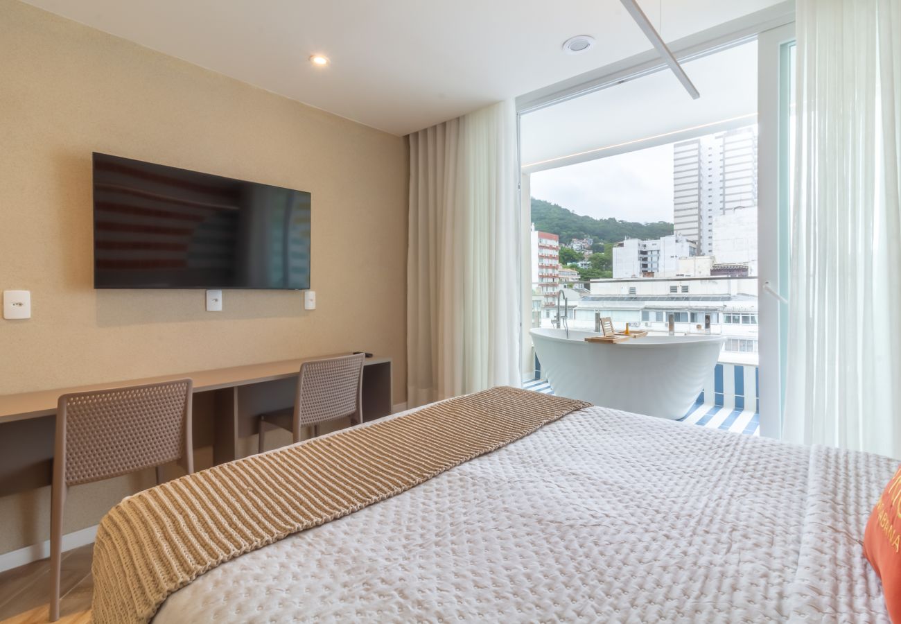 Appartamento a Rio de Janeiro - Vista para o Mar e Varanda com Banheira | Q18