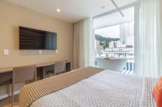 Appartamento a Rio de Janeiro - Vista para o Mar e Varanda com Banheira | Q18