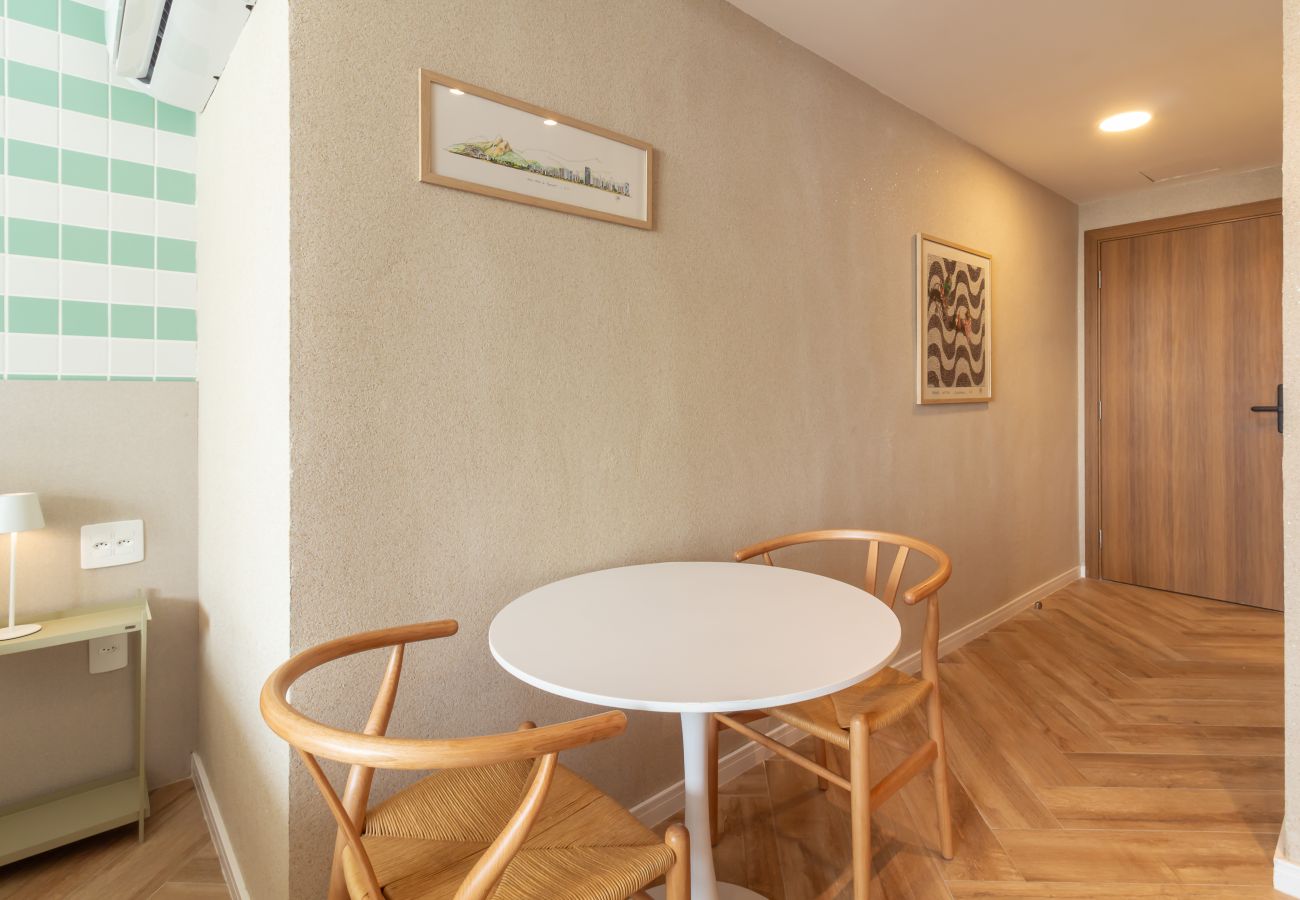 Appartamento a Rio de Janeiro - Vista para o Mar e Varanda com Banheira | Q22