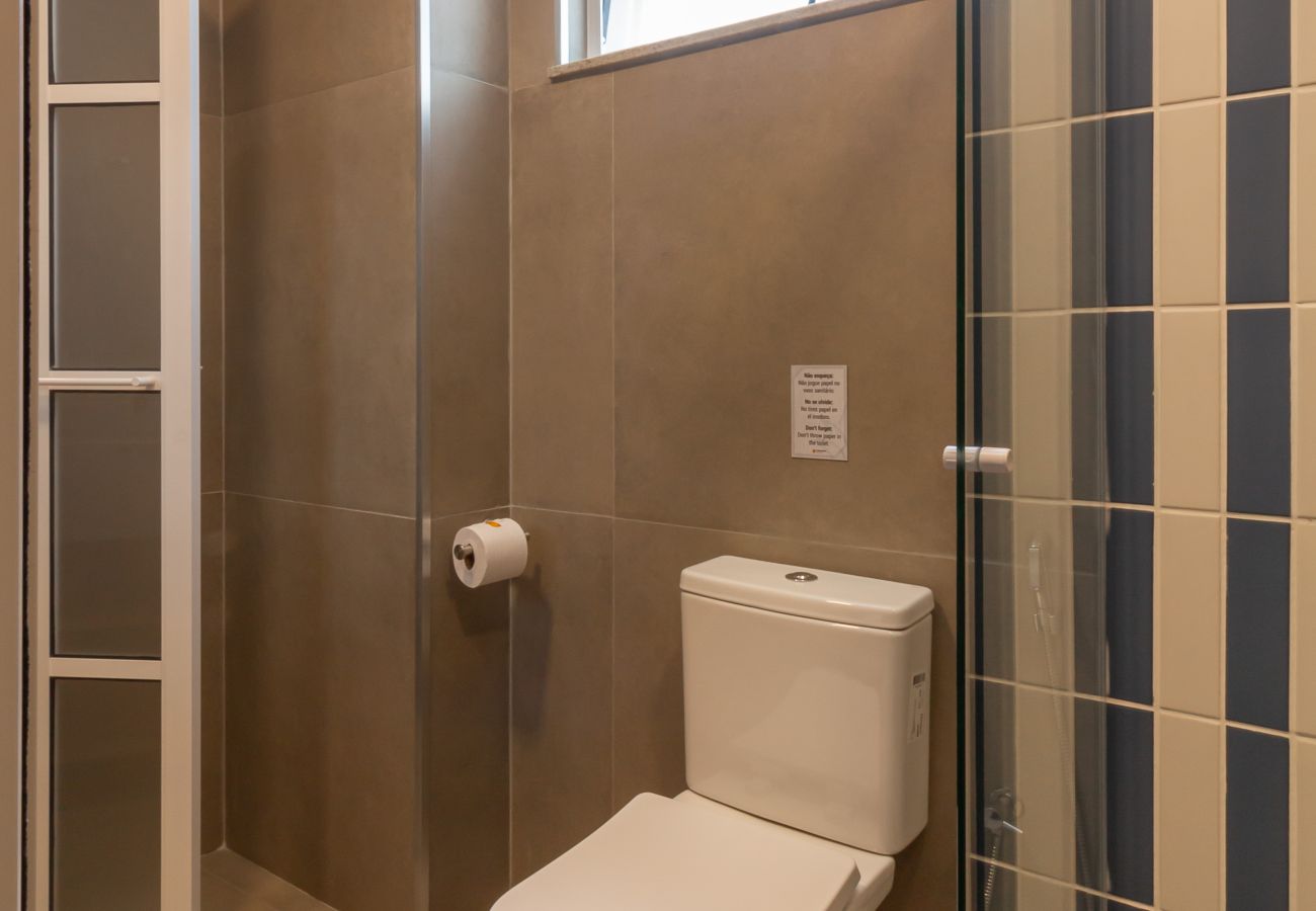 Appartamento a Rio de Janeiro - Acolhedor a Poucos Passos de Praia de Copacabana | Q24