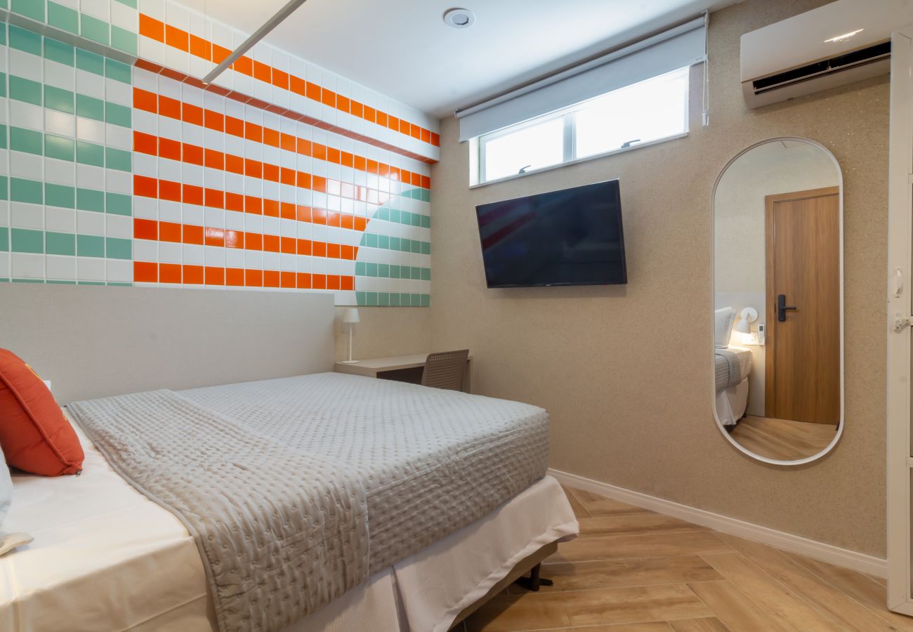 Appartamento a Rio de Janeiro - Refúgio a Poucos Passos de Praia de Copacabana | Q10 PCD