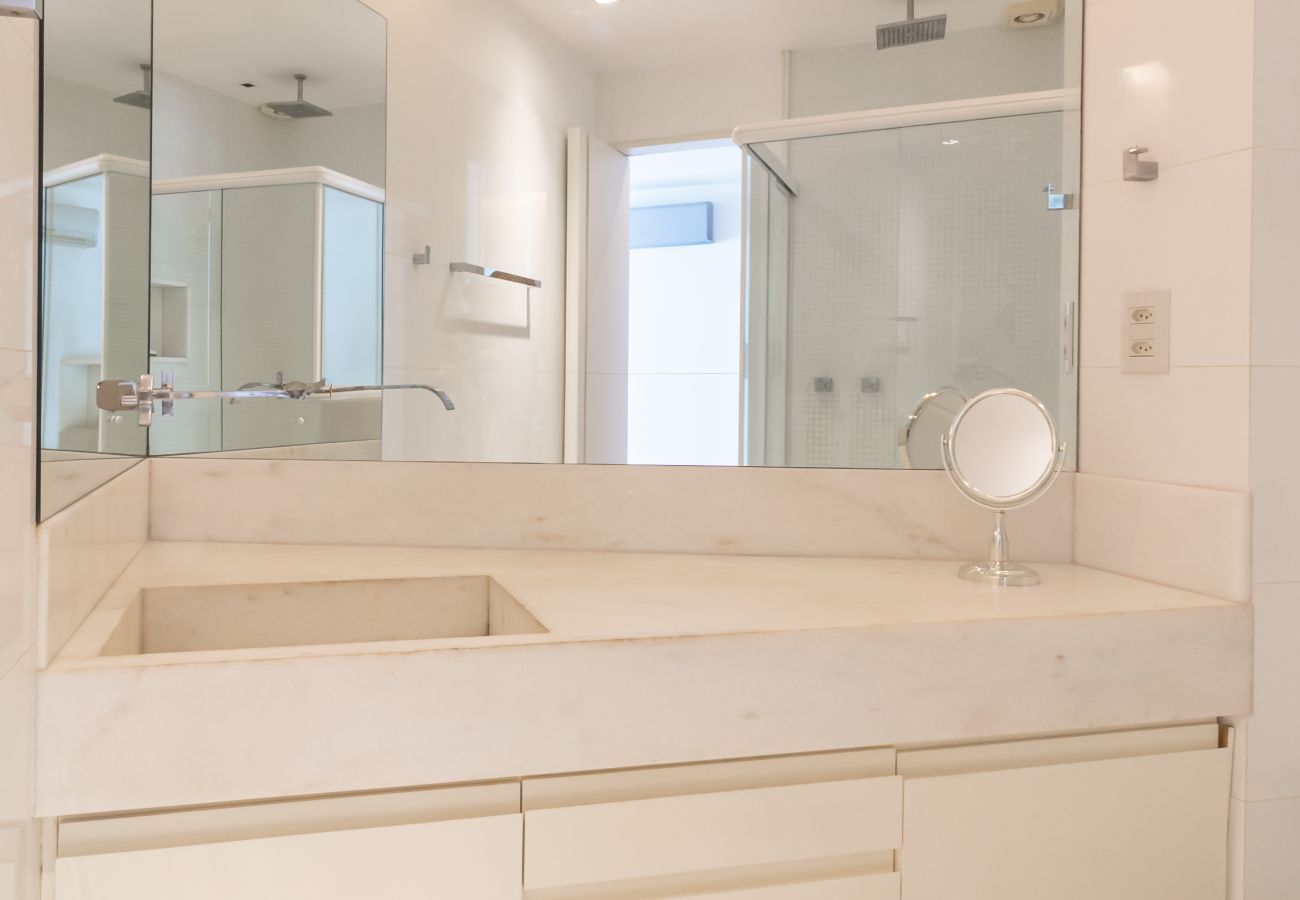 Appartamento a Rio de Janeiro - Design Moderno entre Ipanema e Copacabana | BC405