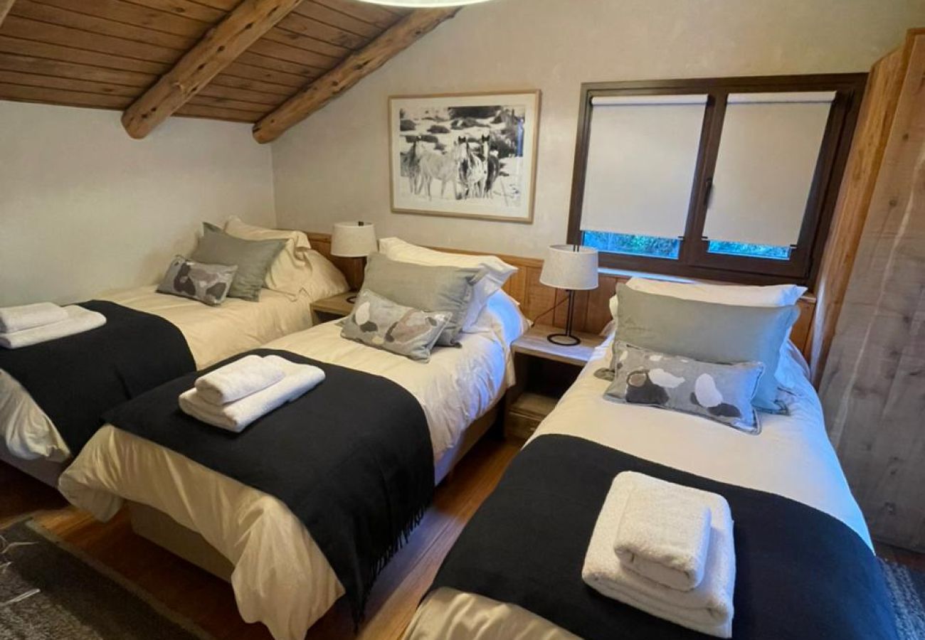 Baita a San Carlos de Bariloche - more31 cabaña de ensueño en una bahia divina con costa de lago