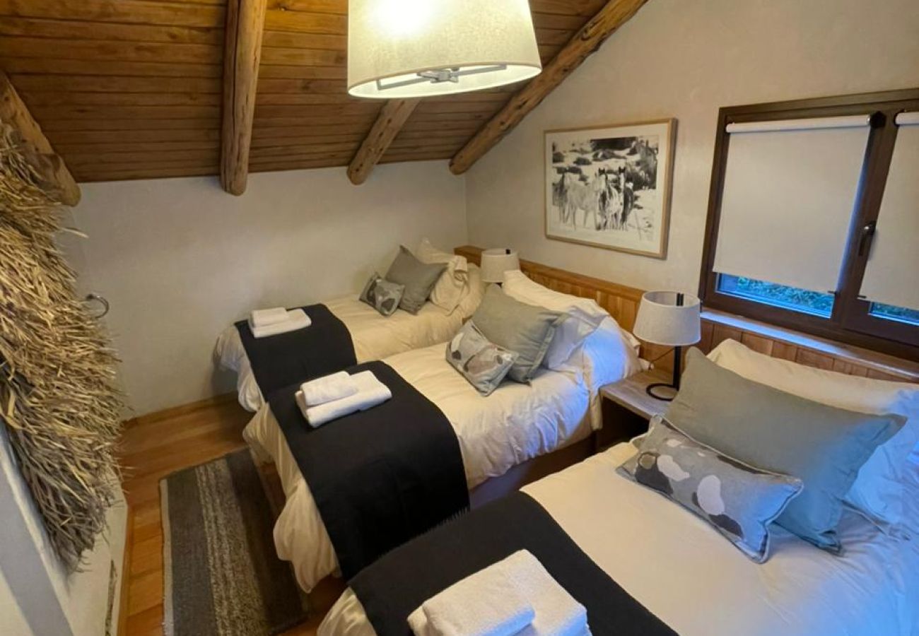 Baita a San Carlos de Bariloche - more31 cabaña de ensueño en una bahia divina con costa de lago