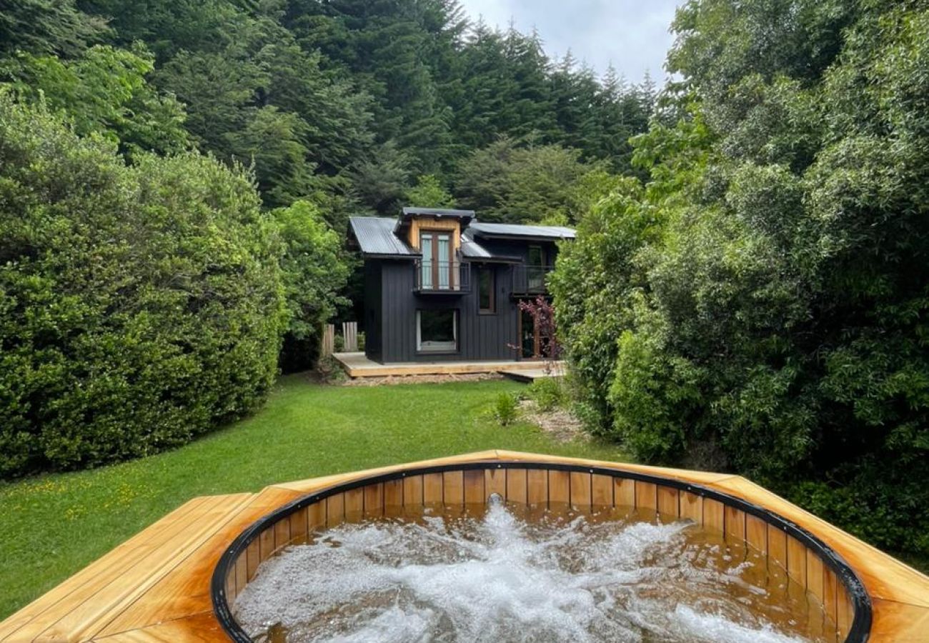 Baita a San Carlos de Bariloche - more31 cabaña de ensueño en una bahia divina con costa de lago