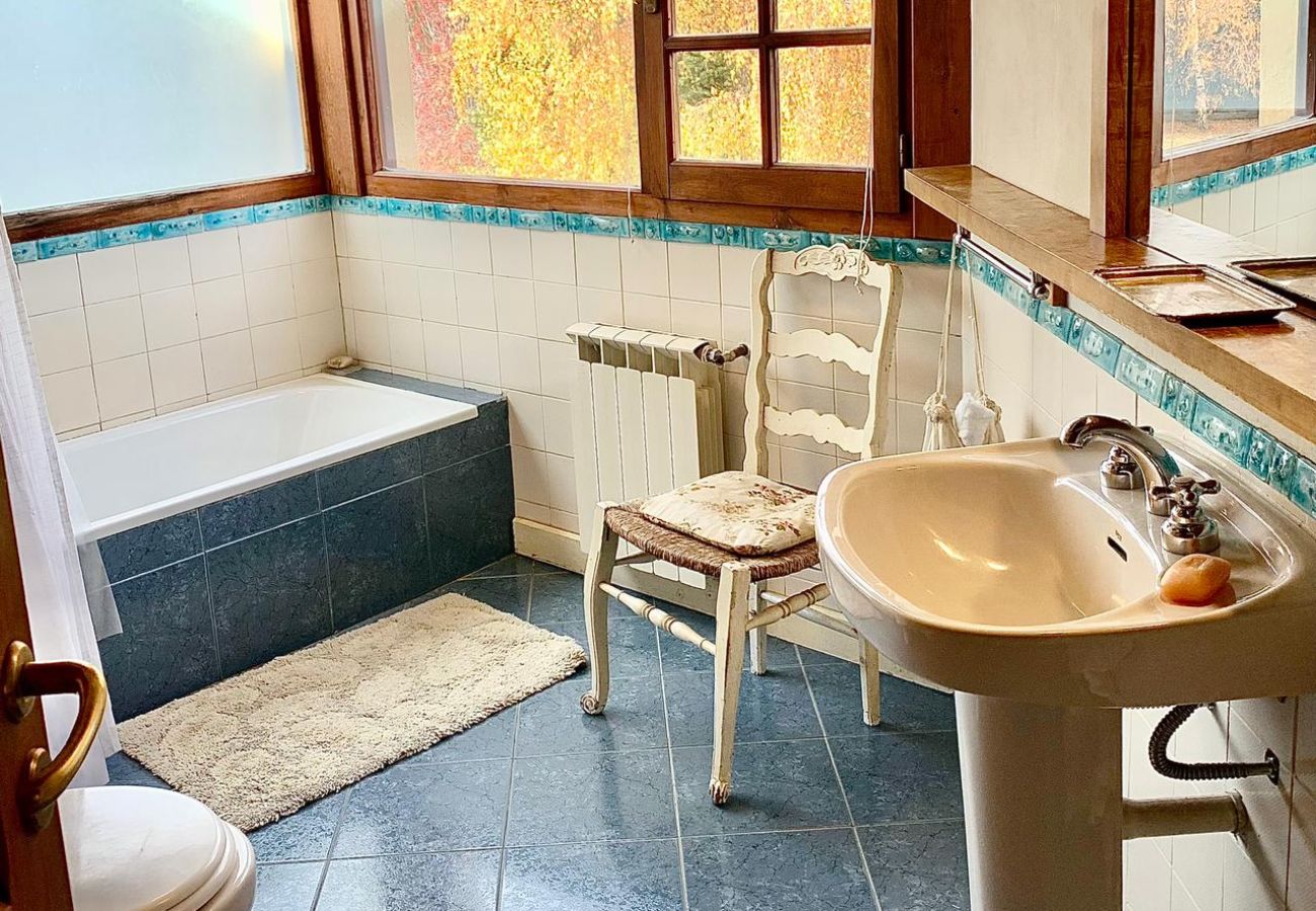 Casa a San Carlos de Bariloche - Cate02 Divina casa ubicada en la base del cerro Catedral.