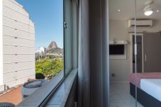 Studio a Rio de Janeiro - Adorável a Poucos Minutos do Pão de Açúcar | F709