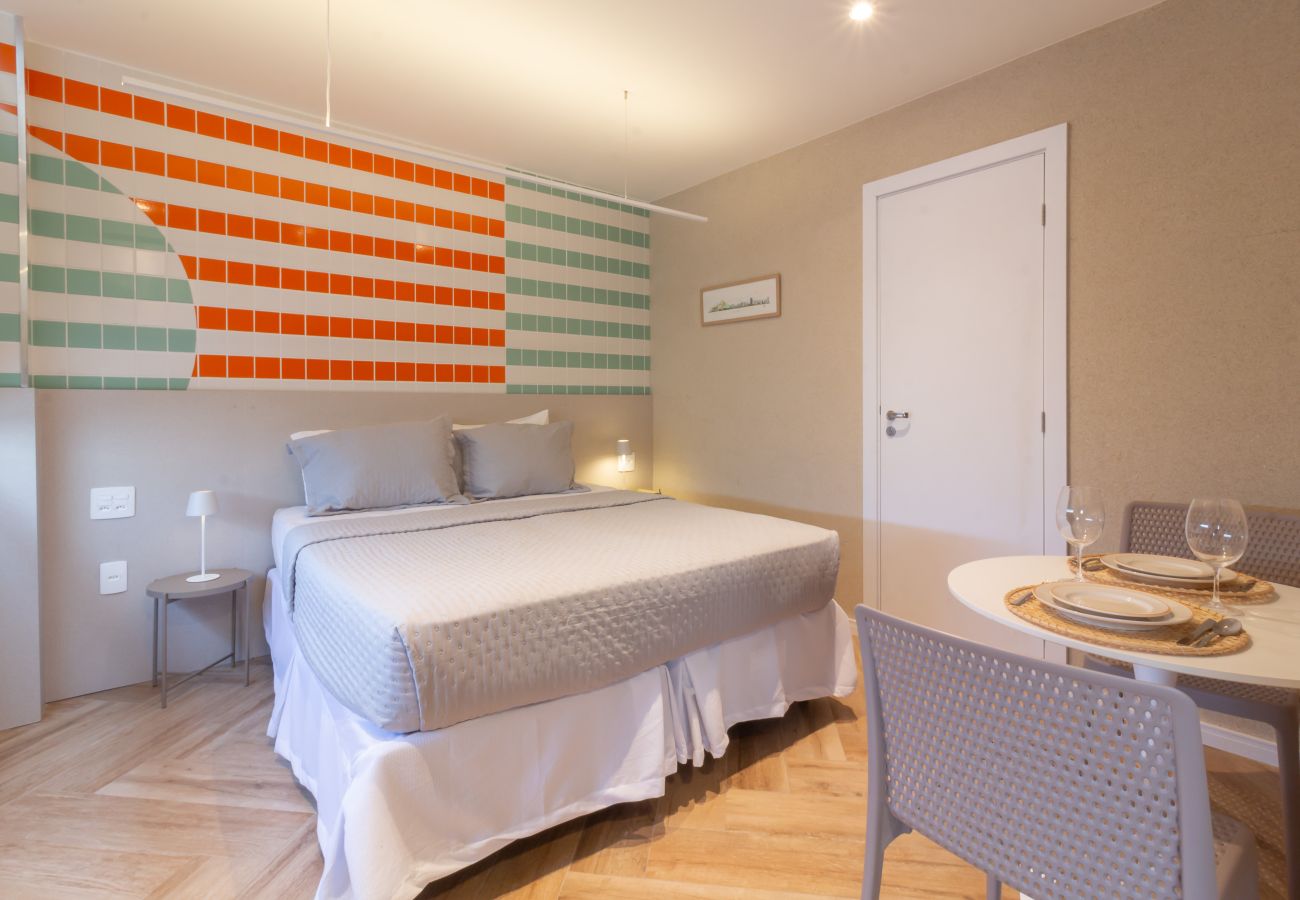 Appartamento a Rio de Janeiro - Acolhedor a Poucos Passos de Praia de Copacabana | Q13 e 16