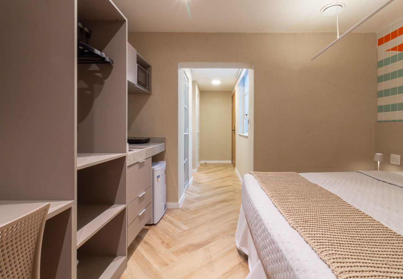 Appartamento a Rio de Janeiro - Acolhedor a Poucos Passos de Praia de Copacabana | Q13 e 16