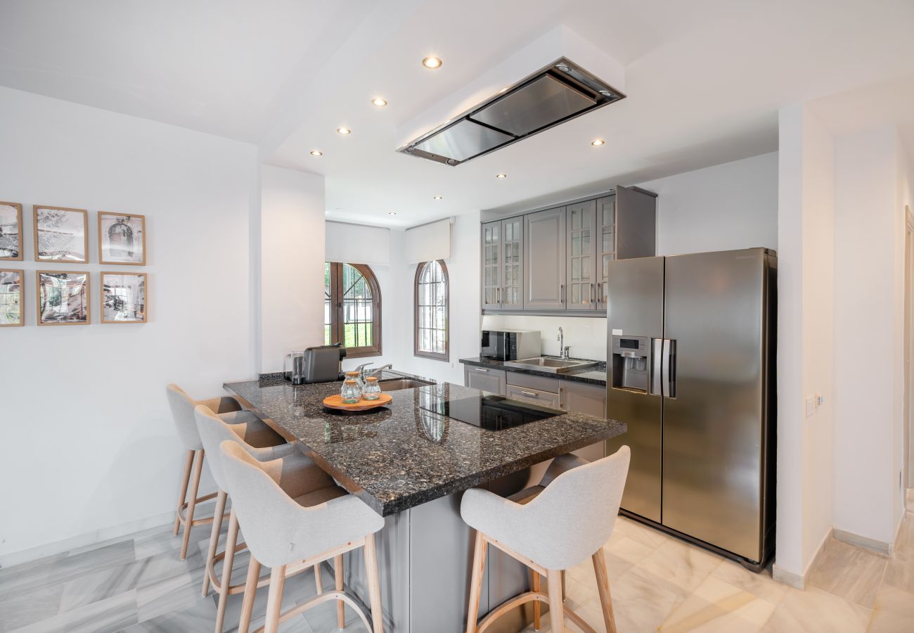 Appartamento a Marbella - Marina Blanca Retreat