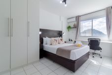 Appartamento a Rio de Janeiro - Apartamento com varanda no Recreio | SA907