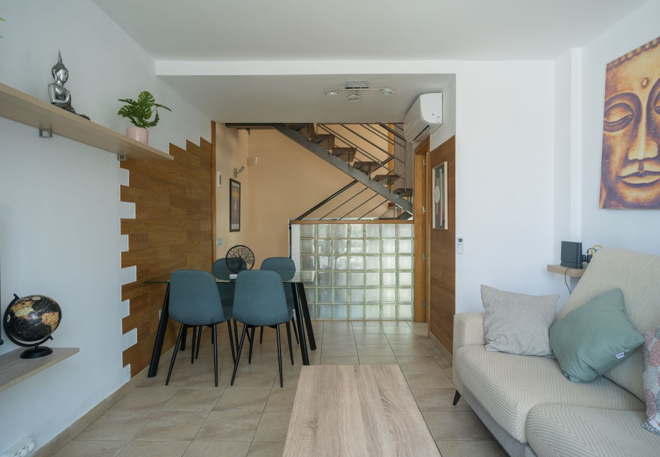 Casa a schiera a Telde - Adosado en Telde con piscina y vistas al mar