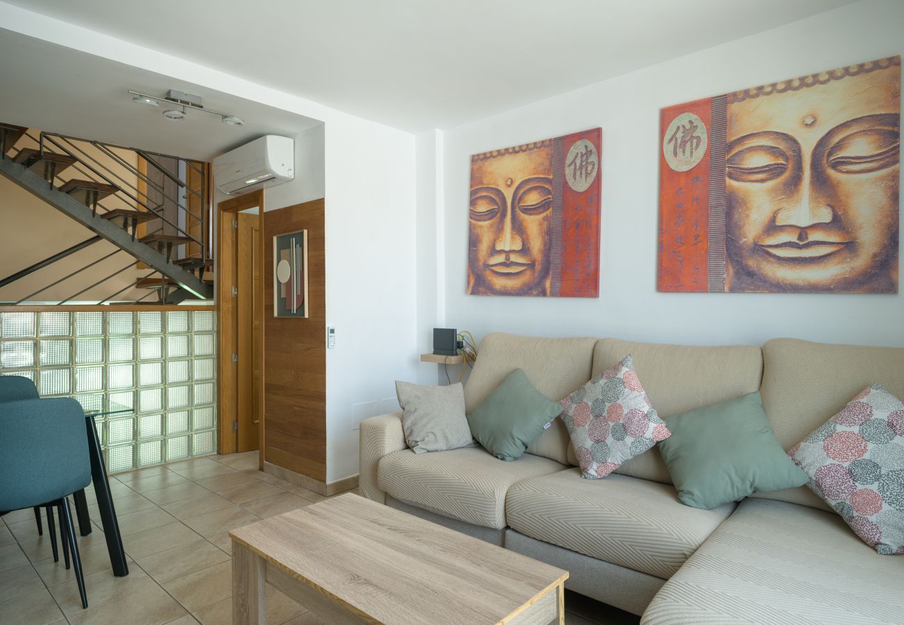 Casa a schiera a Telde - Adosado en Telde con piscina y vistas al mar