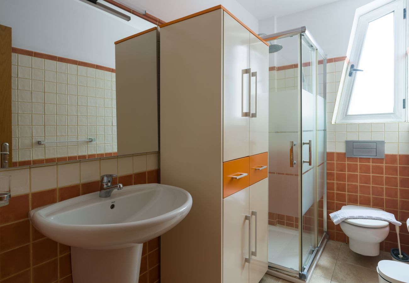 Casa a schiera a Telde - Adosado en Telde con piscina y vistas al mar