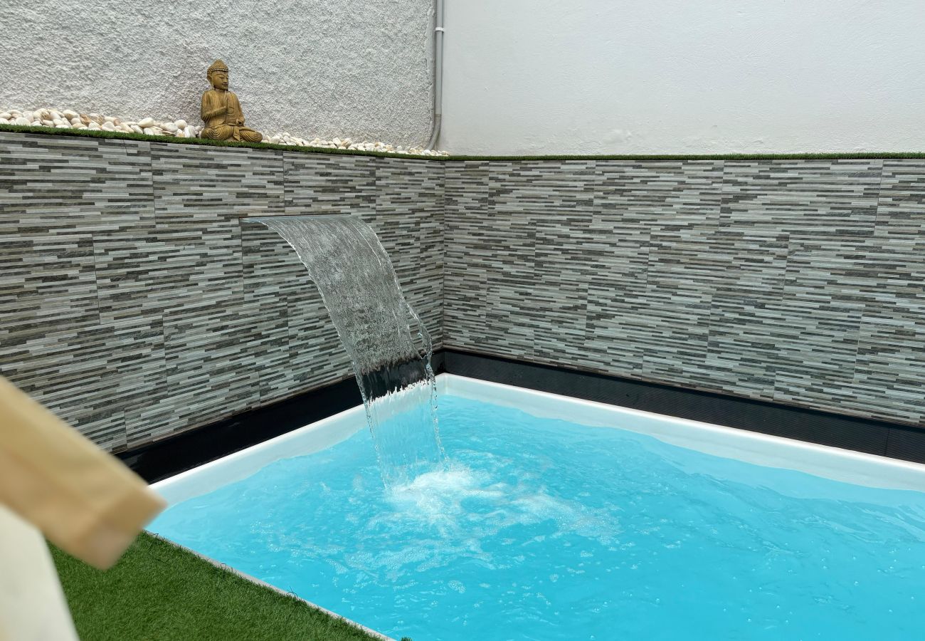 Casa a schiera a Telde - Adosado en Telde con piscina y vistas al mar