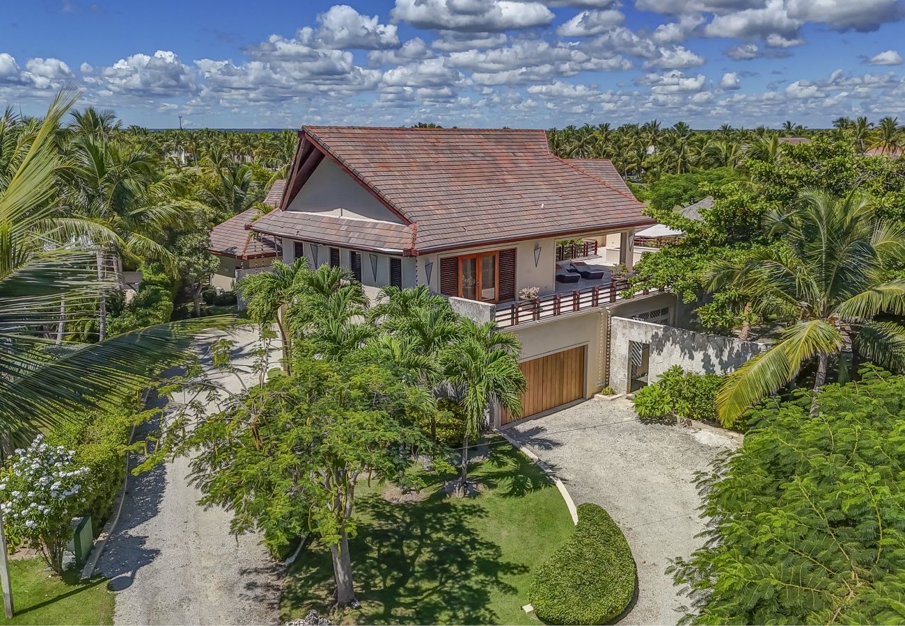 Villa a Punta Cana - Villa Caballet - A tropical Oasis With Golf Course Views 