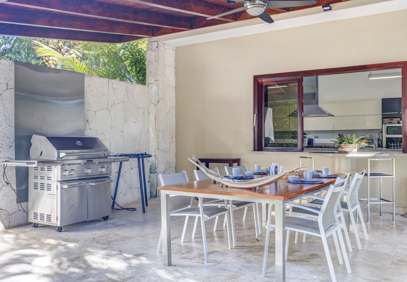 Villa a Punta Cana - Villa Caballet - A tropical Oasis With Golf Course Views 