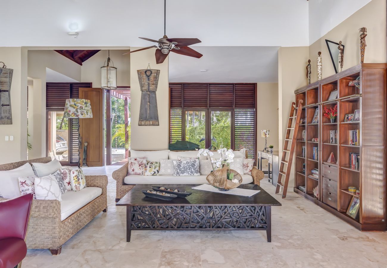 Villa a Punta Cana - Villa Caballet - A tropical Oasis With Golf Course Views 