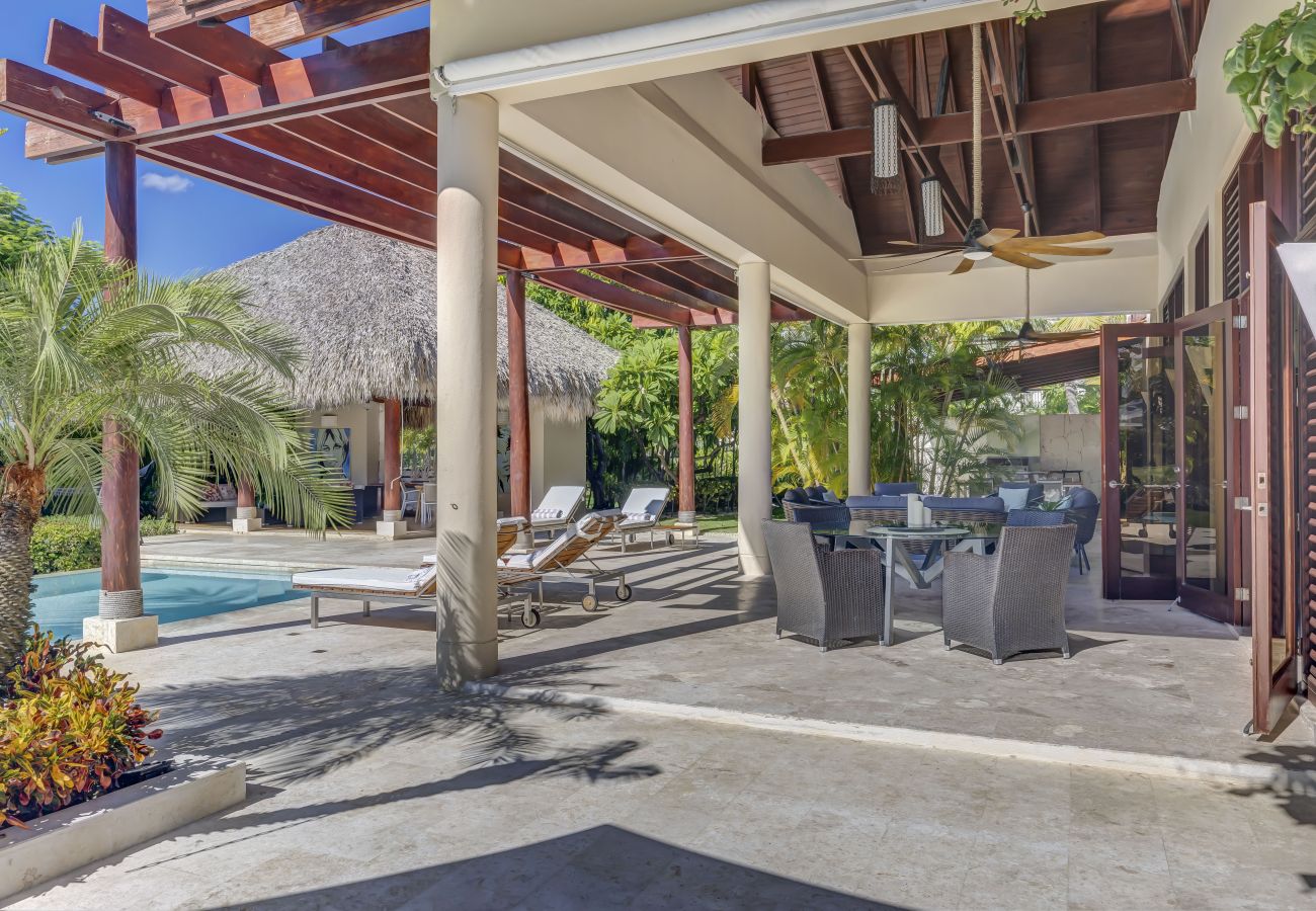 Villa a Punta Cana - Villa Caballet - A tropical Oasis With Golf Course Views 