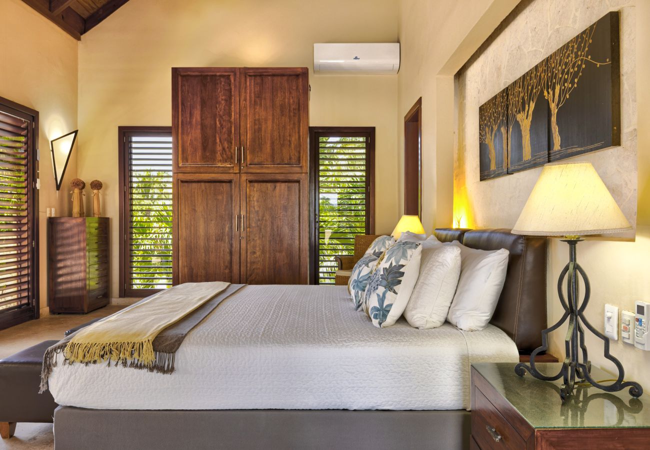 Villa a Punta Cana - Villa Caballet - A tropical Oasis With Golf Course Views 