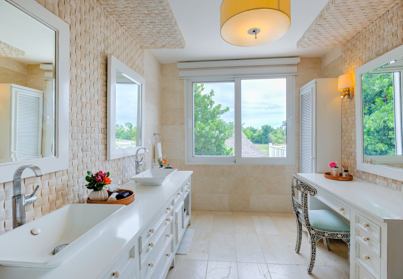 Villa a Punta Cana - Villa Good Vibes - Golf & Partial Ocean View 