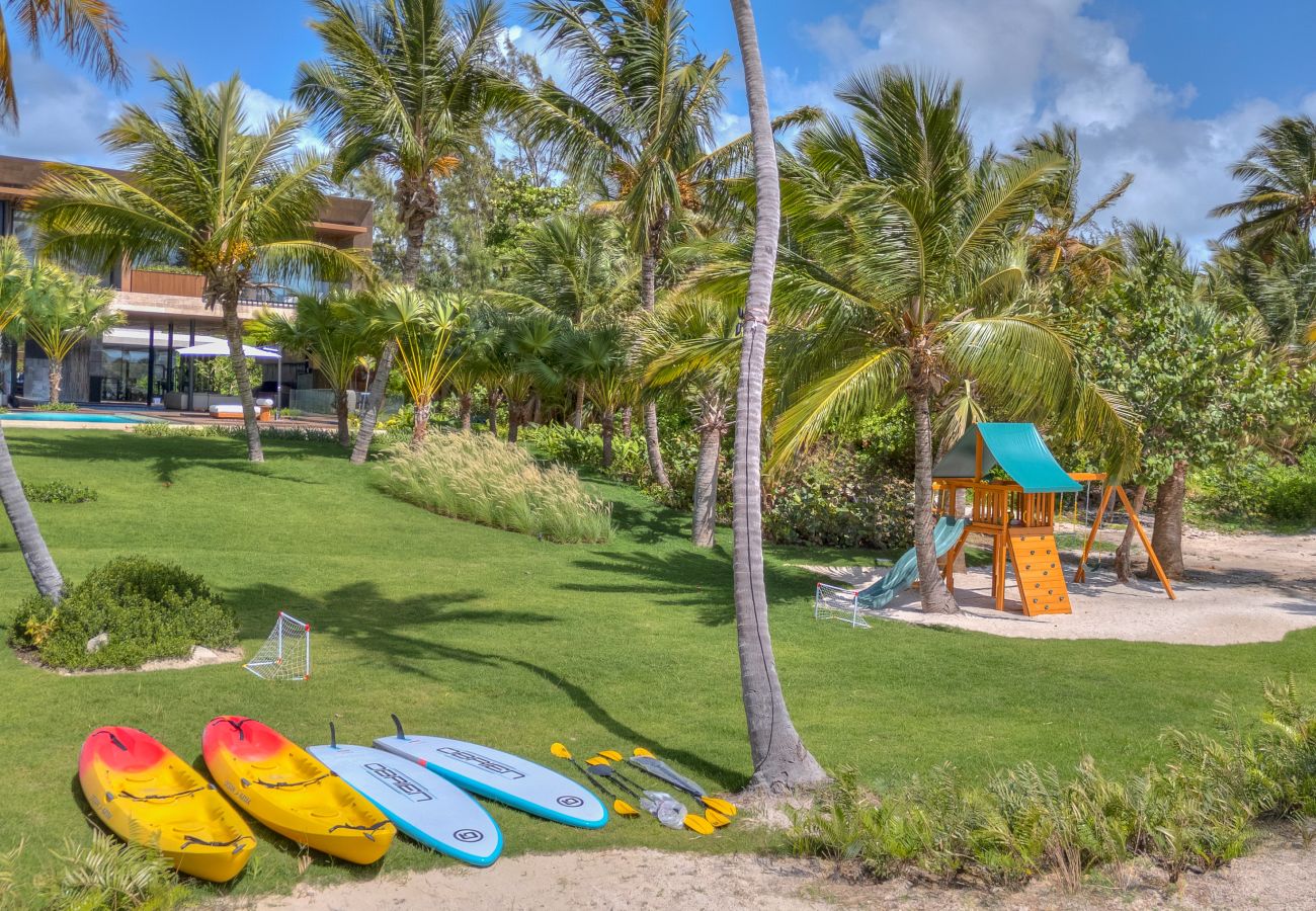 Villa a Punta Cana - Casa del Mar - Cap Cana Beachfront Masterpiece 